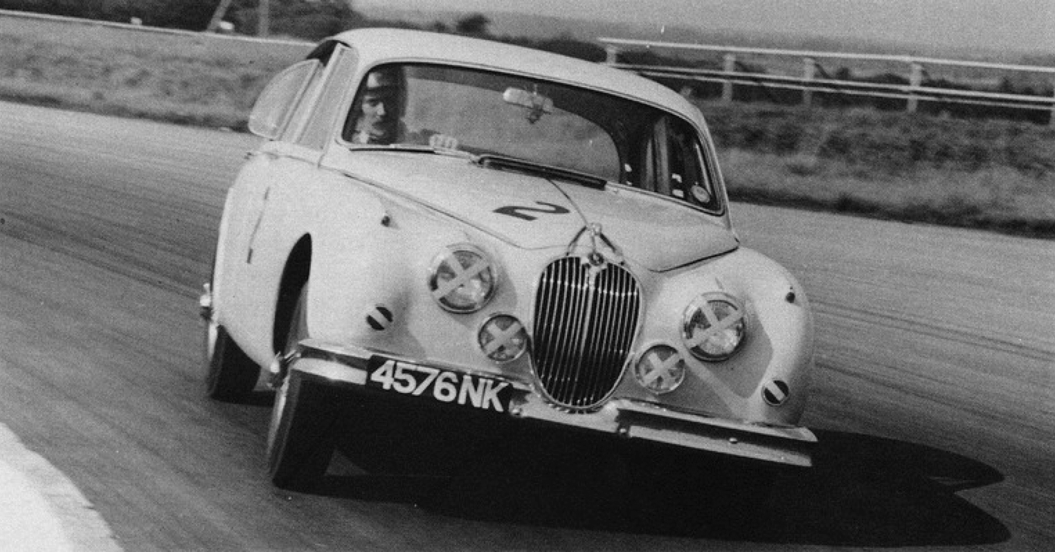 tamiya jaguar mk2 racing